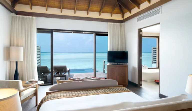 Anantara-Veli-Resort-and-Spa-Deluxe-Over-Water-Pool-Bungalow3