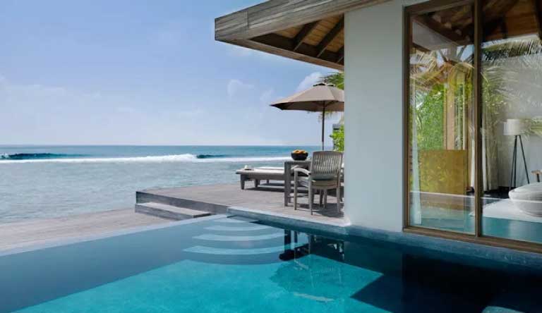 Anantara-Veli-Resort-and-Spa-Ocean-Pool-Bungalow2