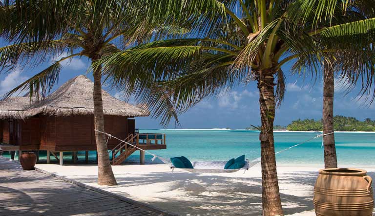 Anantara-Veli-Resort-and-Spa-Over-Water-Bungalow