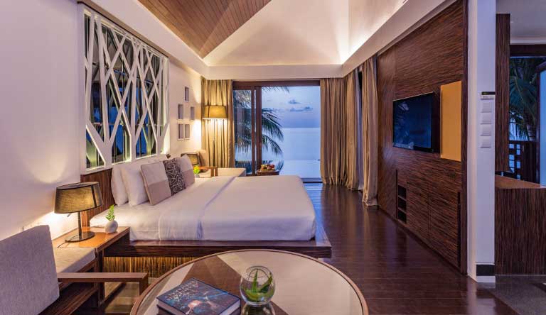 Bandos-Maldives-Beach-Pool-Villa1