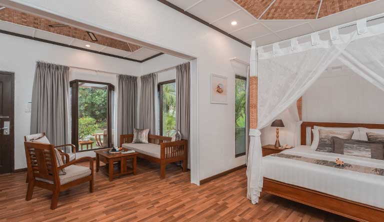 Bandos-Maldives-Deluxe-Room1