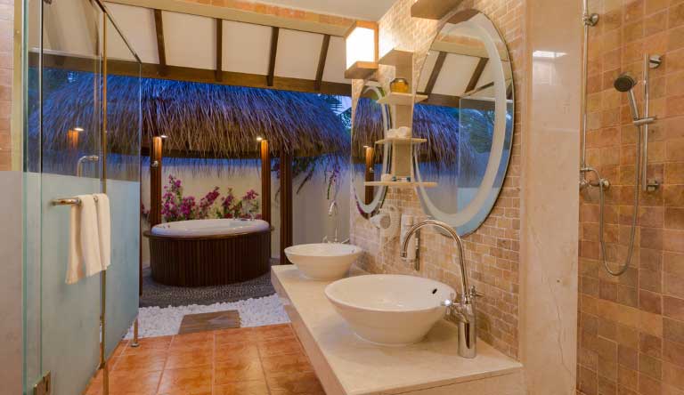 Bandos-Maldives-Superior-Beach-Villa-Washroom1