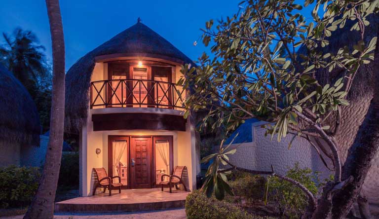 Bandos-Maldives-Superior-Beach-Villa3