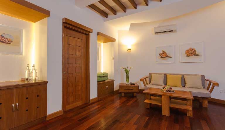 Bandos-Maldives-Superior-Beach-Villa4