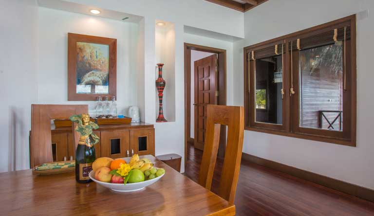 Bandos-Maldives-Water-Villa3