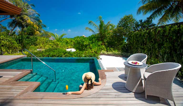 Baros-Maldives-Baros-Suites-Pool-and-Jacuzzi