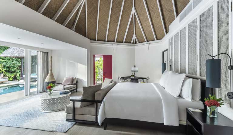 Four-Seasons-Resort-Kuda-Huraa-Deluxe-Beach-Pavilion-with-Pool