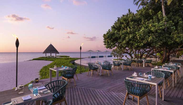 Four-Seasons-Resort-Kuda-Huraa-Restaurant1