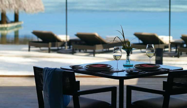 Four-Seasons-Resort-Kuda-Huraa-Restaurant2