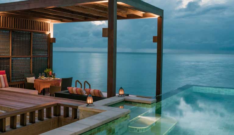 Four-Seasons-Resort-Kuda-Huraa-Sunset-Water-Villa-with-Pool2