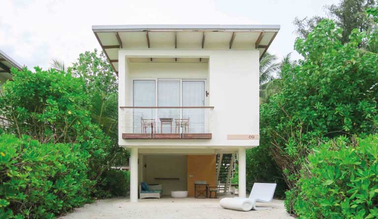 Holiday-Inn-Resort-Kandooma-Beach-House-3