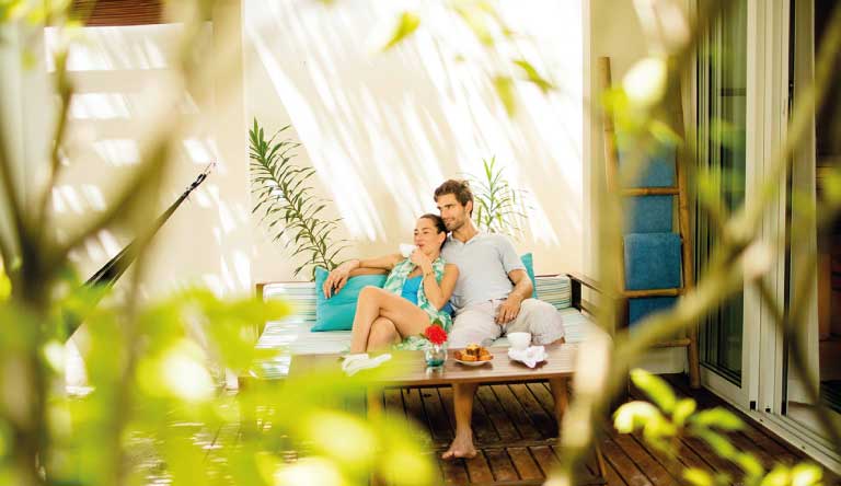 Holiday-Inn-Resort-Kandooma-Garden-Villa