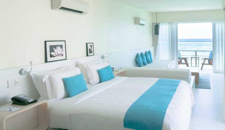 Holiday-Inn-Resort-Kandooma-Overwater-Villa-1