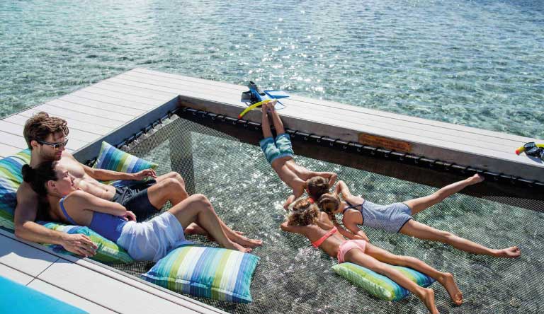 Holiday-Inn-Resort-Kandooma-Overwater-Villa-2