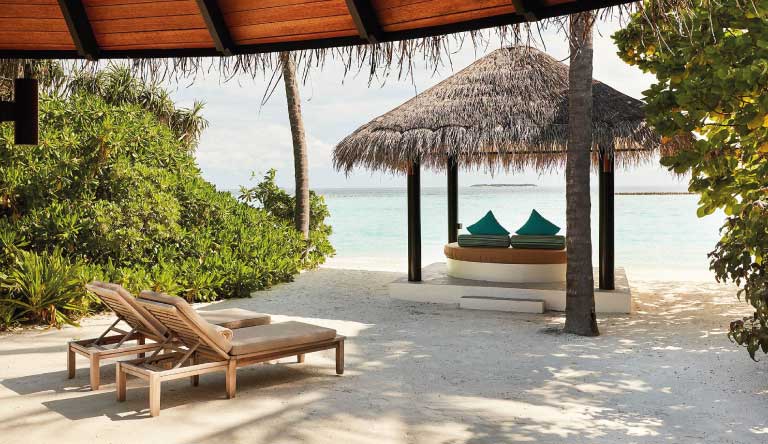 Irufushi-Beach-and-Spa-Deluxe-Beach-Villa