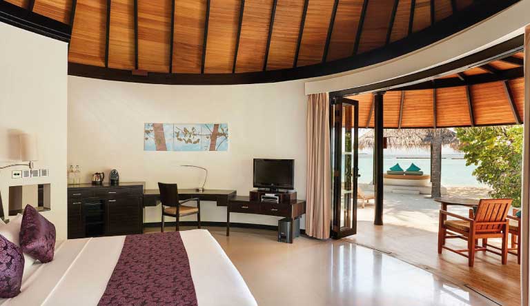 Irufushi-Beach-and-Spa-Deluxe-Beach-Villa3