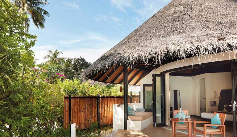 Irufushi-Beach-and-Spa-Deluxe-Beach-Villa4
