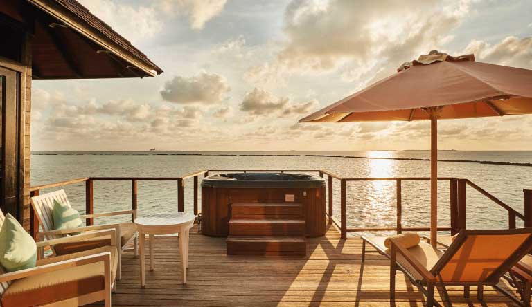 Irufushi-Beach-and-Spa-Horizon-Water-Villa