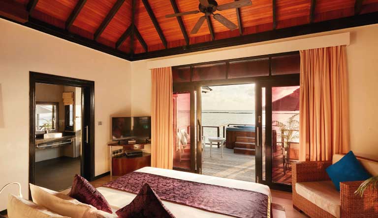 Irufushi-Beach-and-Spa-Horizon-Water-Villa1