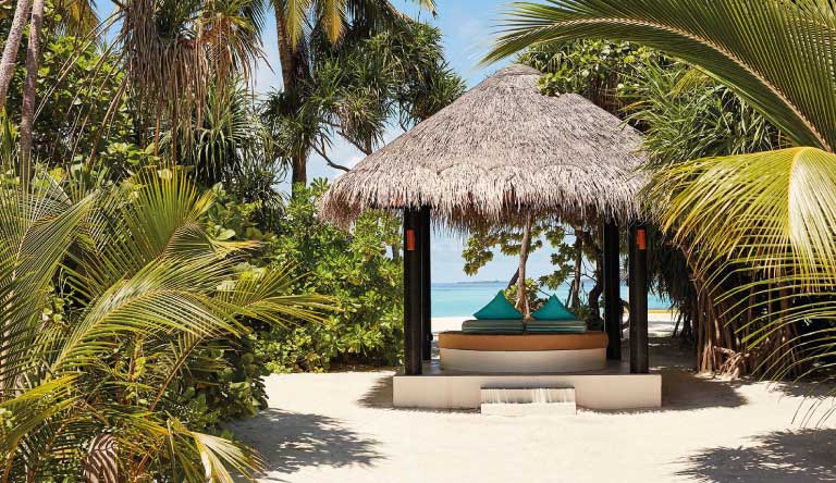 Irufushi-Beach-and-Spa-Pool-Beach-Villa1
