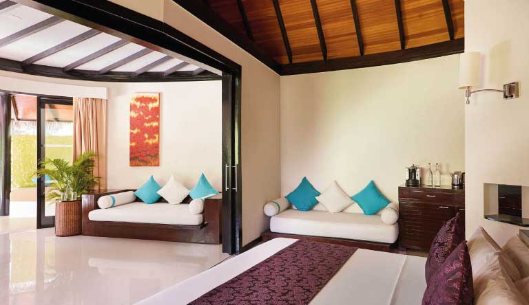 Irufushi-Beach-and-Spa-Pool-Beach-Villa2