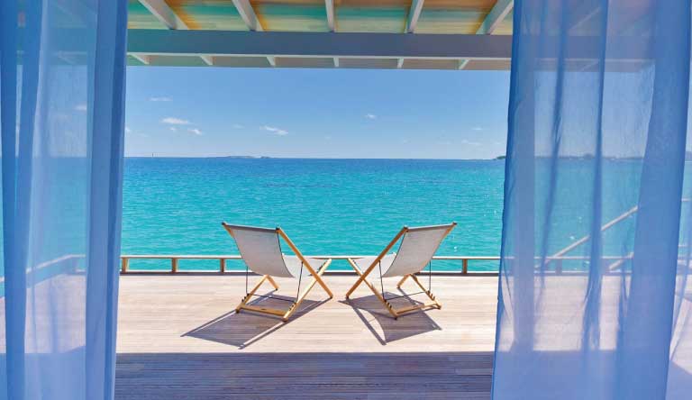 Kuramathi-Island-Resort-Deluxe-Water-Villa