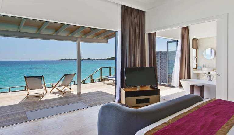 Kuramathi-Island-Resort-Deluxe-Water-Villa3