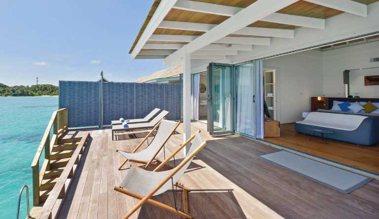 Kuramathi-Island-Resort-Deluxe-Water-Villa4