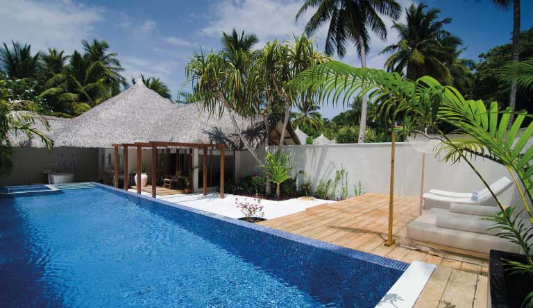 Kuramathi-Island-Resort-Honeymoon-Pool-Villa1