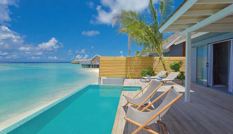 Kuramathi-Island-Resort-Pool-Villa