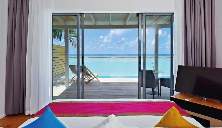 Kuramathi-Island-Resort-Pool-Villa3