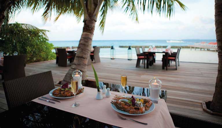 Kuramathi-Island-Resort-Restaurant1