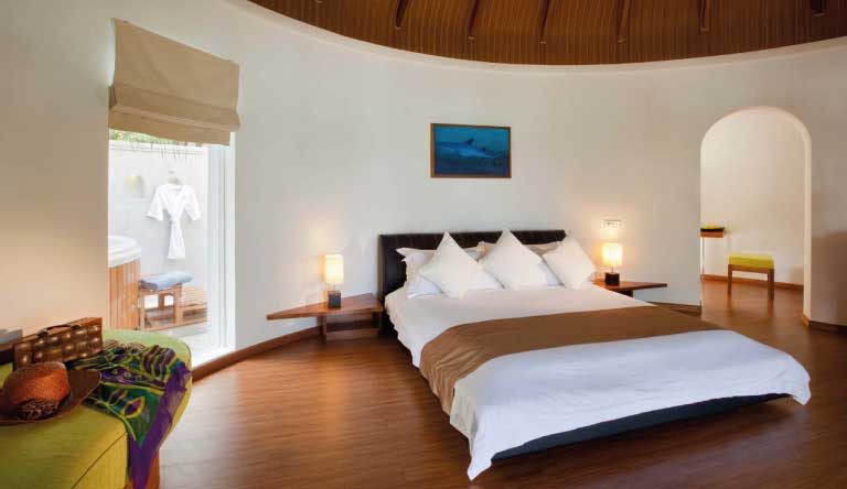 Kuramathi-Island-Resort-Superior-Beach-Villa1