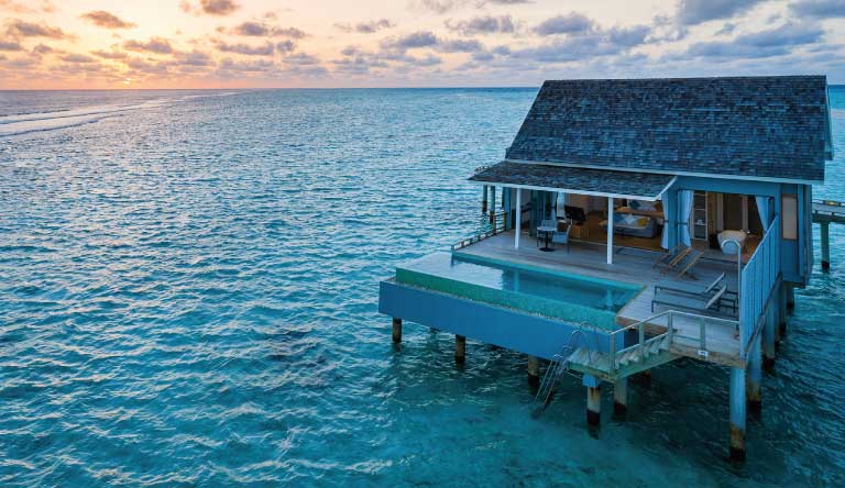Kuramathi-Island-Resort-Thundi-Water-Villa-with-Pool