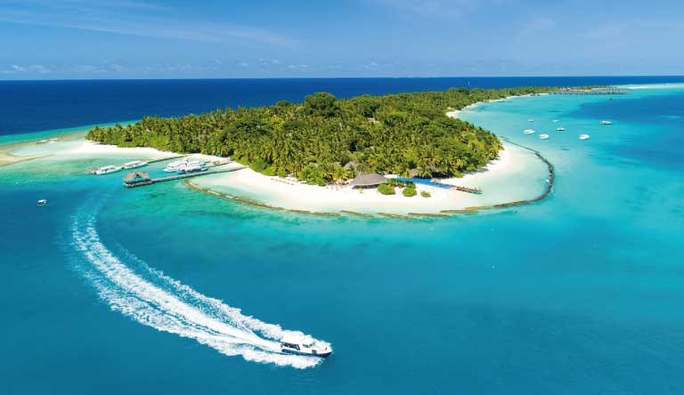 Kuramathi-Island-Resort-Thundi-Water-Villa-with-Pool1