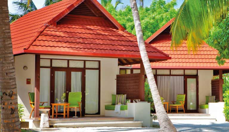 Kurumba-Maldives-Deluxe-Bungalow2