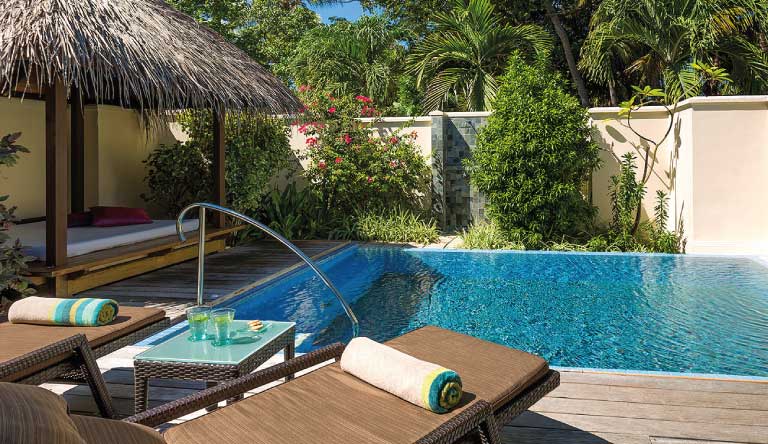 Kurumba-Maldives-Deluxe-Pool-Villa