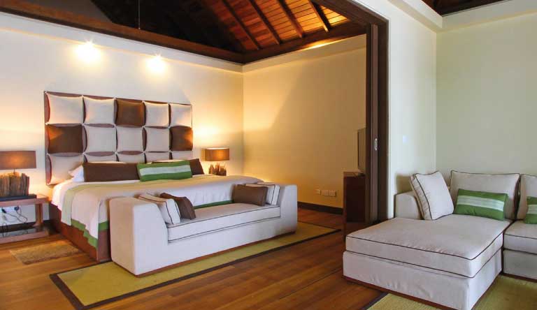 Kurumba-Maldives-Deluxe-Pool-Villa1