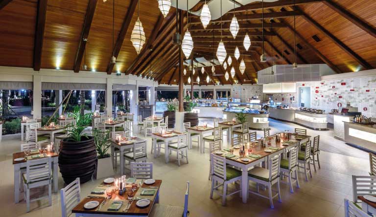 Kurumba-Maldives-Restuarant-Vihamanaa