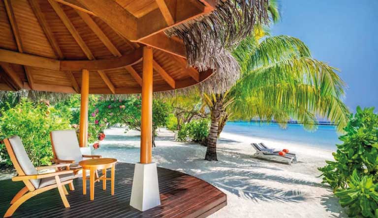 Sheraton-Maldives-Full-Moon-Resort-and-Spa-Beach-Front-Cottage