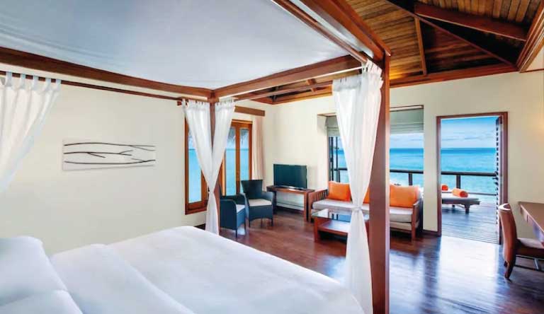 Sheraton-Maldives-Full-Moon-Resort-and-Spa-Water-Villa
