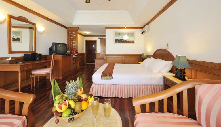 Sun-Island-Resort-and-Spa-Water-Bungalow1