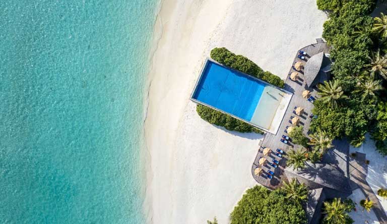 Sun-Siyam-Olhuveli-Pool-View