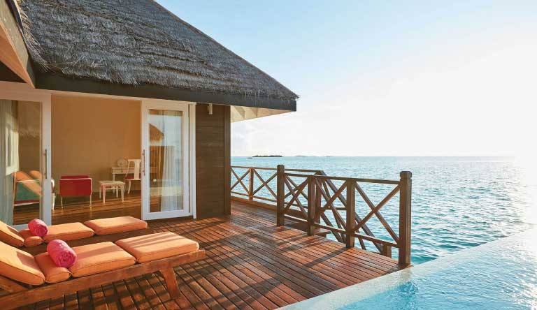 Vilu-Reef-Beach-Spa-and-Resort-Aqua-Suite