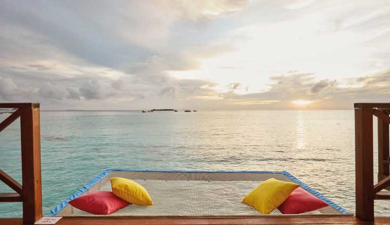 Vilu-Reef-Beach-Spa-and-Resort-Aqua-Villa2