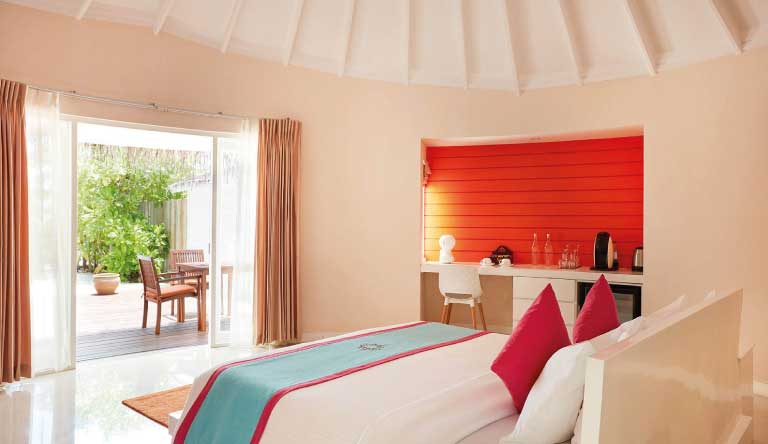 Vilu-Reef-Beach-Spa-and-Resort-Beach-Villa2