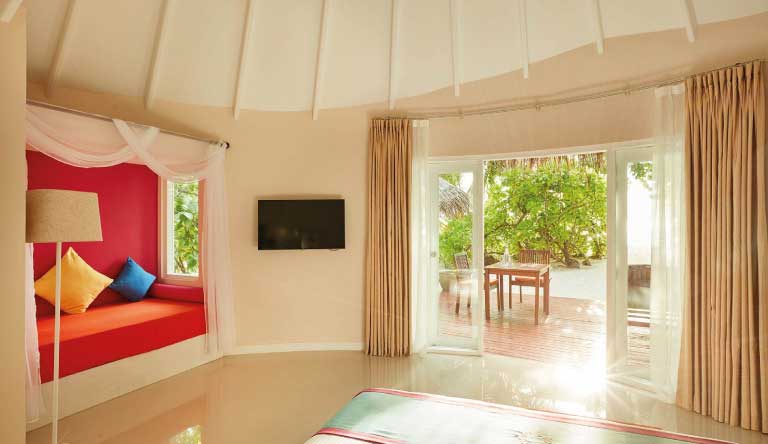 Vilu-Reef-Beach-Spa-and-Resort-Deluxe-Beach-Villa