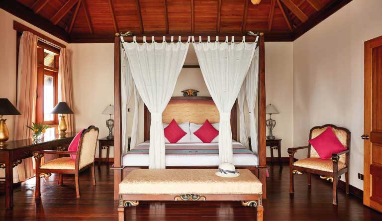 Vilu-Reef-Beach-Spa-and-Resort-Grand-Reef-Suite1