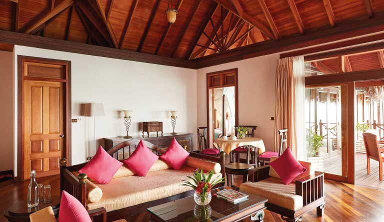 Vilu-Reef-Beach-Spa-and-Resort-Grand-Reef-Suite4