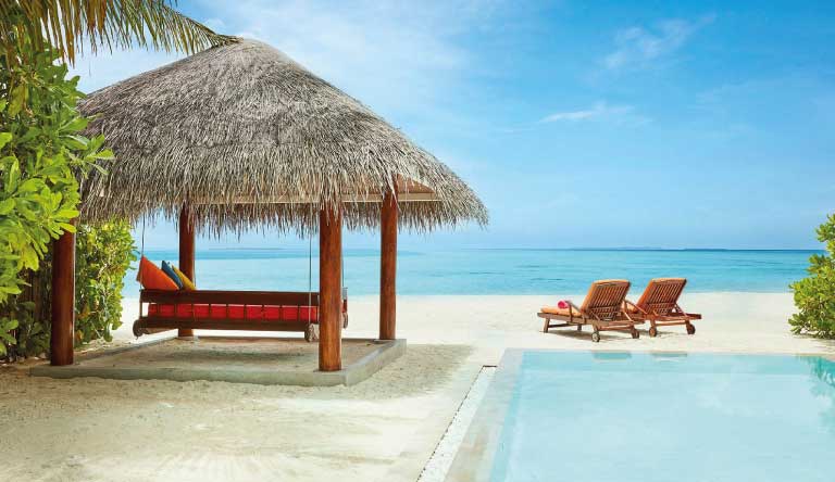 Vilu-Reef-Beach-Spa-and-Resort-Sun-Aqua-Pool-Villa3